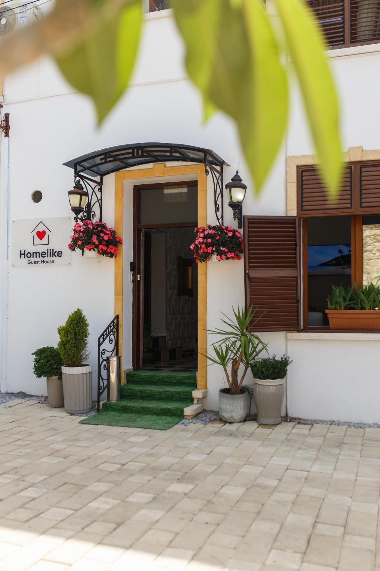 Homelike Guest House Кирения Экстерьер фото